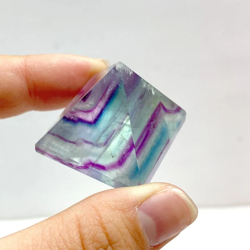 20 Pieces High Quality Rainbow Fluorite Pyramid - Image 3