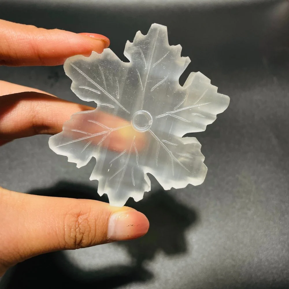 High Quality Selenite Snowflake Carving Wholesale - Image 4