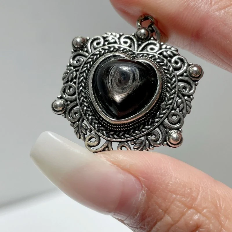 Hypersthene Stone Heart Pendant Wholesale - Image 2