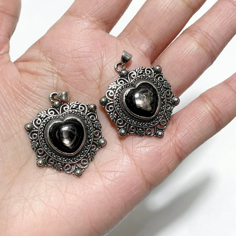 Hypersthene Stone Heart Pendant Wholesale - Image 3