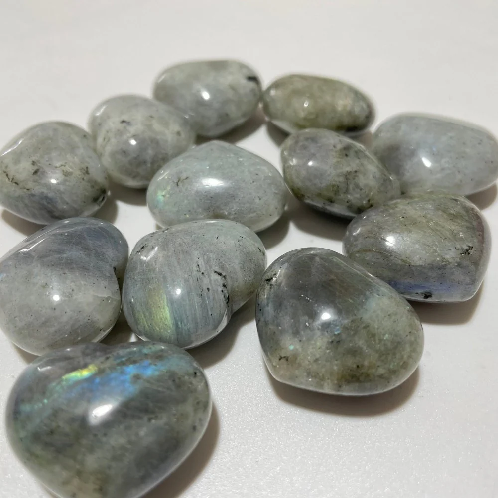 Labradorite Heart 1.2in(3cm) Wholesale - Image 2