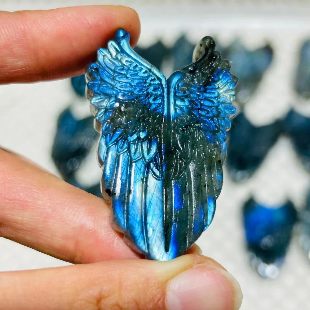 Labradorite Wing Shield Carving Wholesale - Image 2