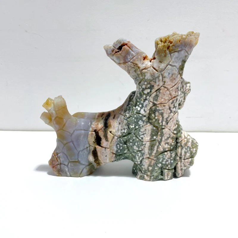 Large 8th Vein Ocean Jasper Leopard Carving - Image 3