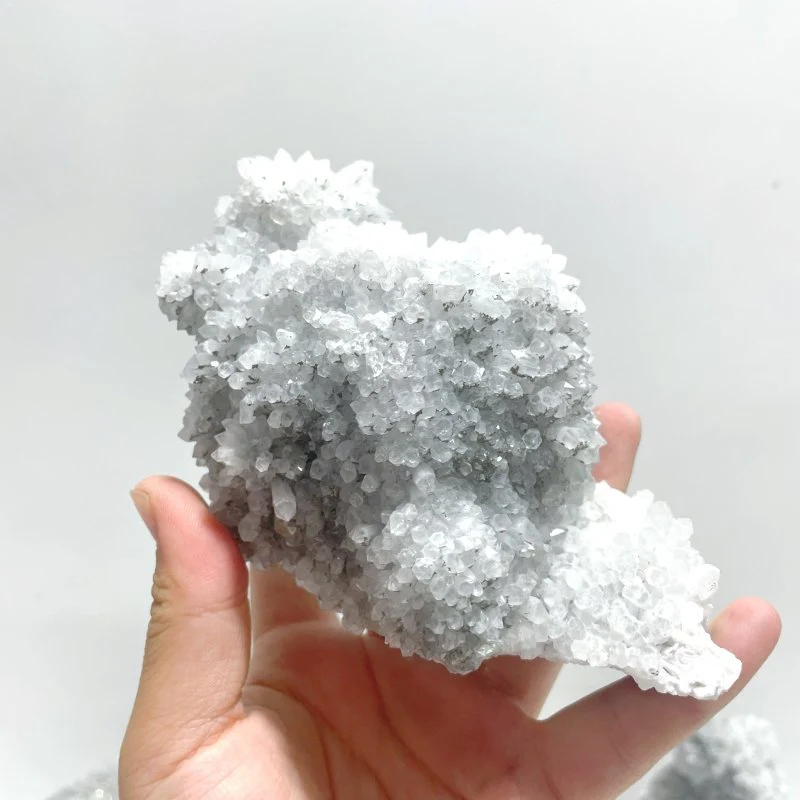 5 Pieces Large Clear Quartz Cluster Specimen - Image 3