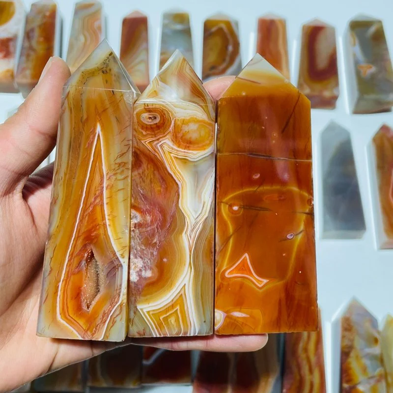 28 Pieces Four-Sided Carnelian Points - Image 5