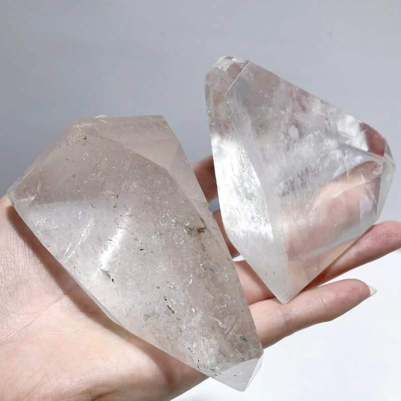 11 Pieces Large Clear Quartz Free Form - Image 3
