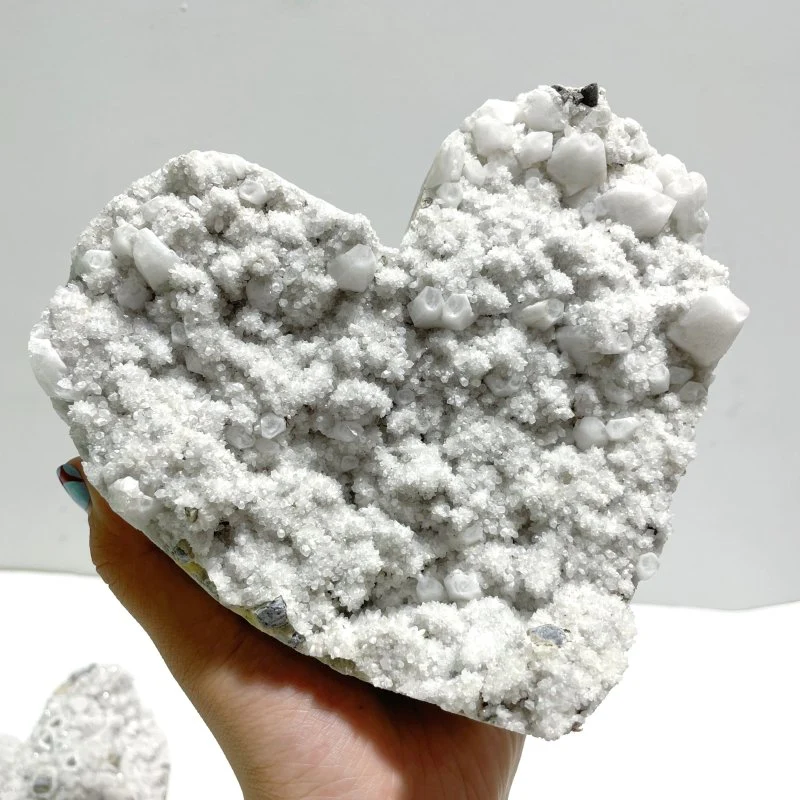 2 Pieces Large Quartz Cluster Heart - Image 2