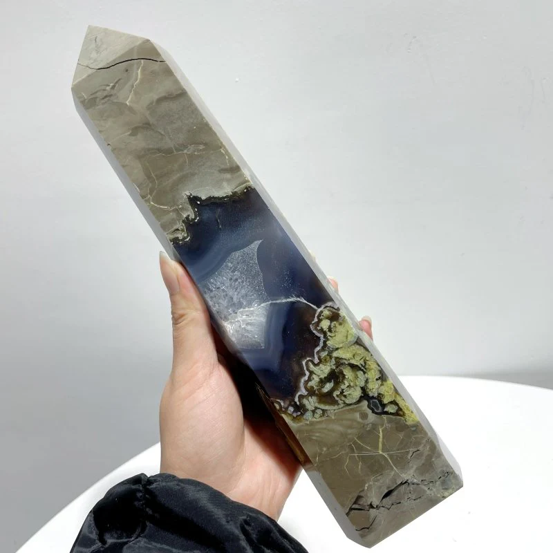 5 Pieces Large Volcano Agate Tower(UV-Reactive) - Image 3