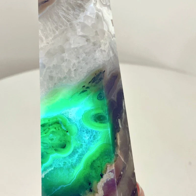 5 Pieces Large Volcano Agate Tower(UV-Reactive) - Image 4