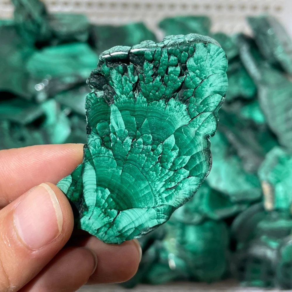 85 Pieces Small Polished Malachite Slab - Image 2