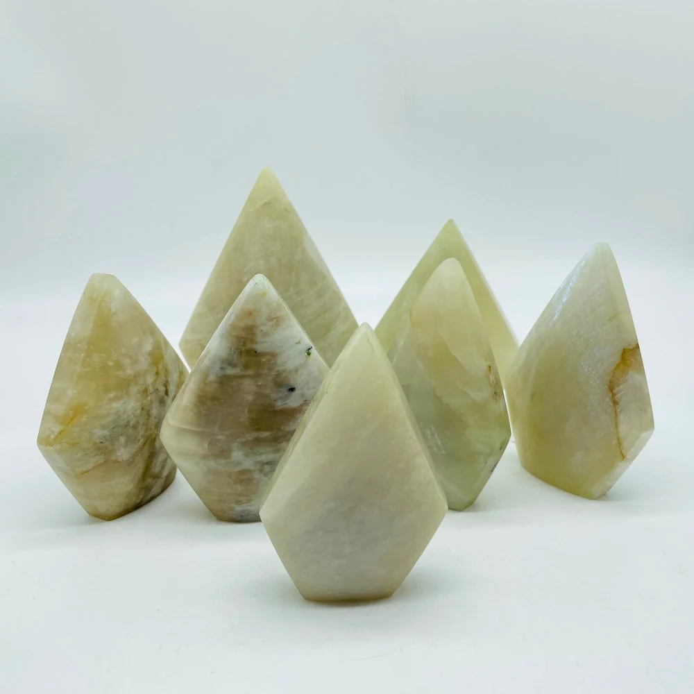 High Quality Moonstone Arrow Head Shaped Crystal Wholesale - Image 3