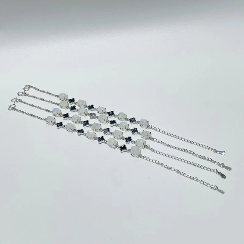 Moonstone Cute Four Leaf Clover Lucky Bracelets Crystal Wholesale - Image 4