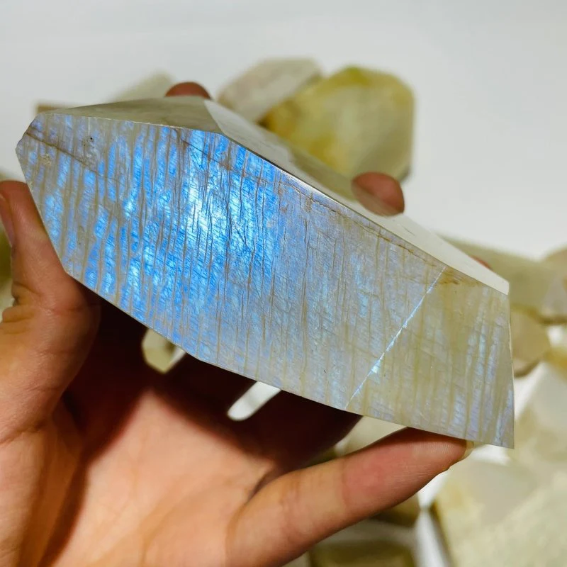 33 Pieces Large Blue Moonstone Free Form - Image 5