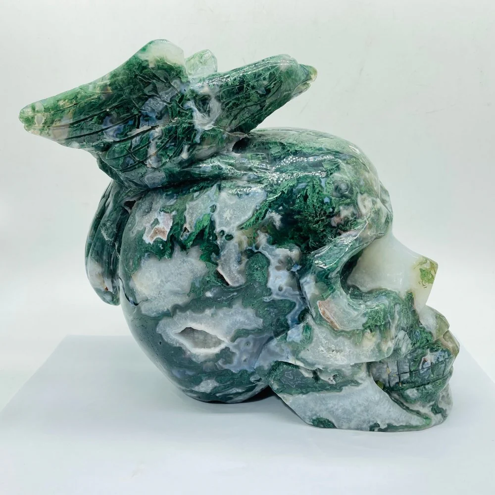 Beautiful Large Moss Agate Bird Skull Carving - Image 4