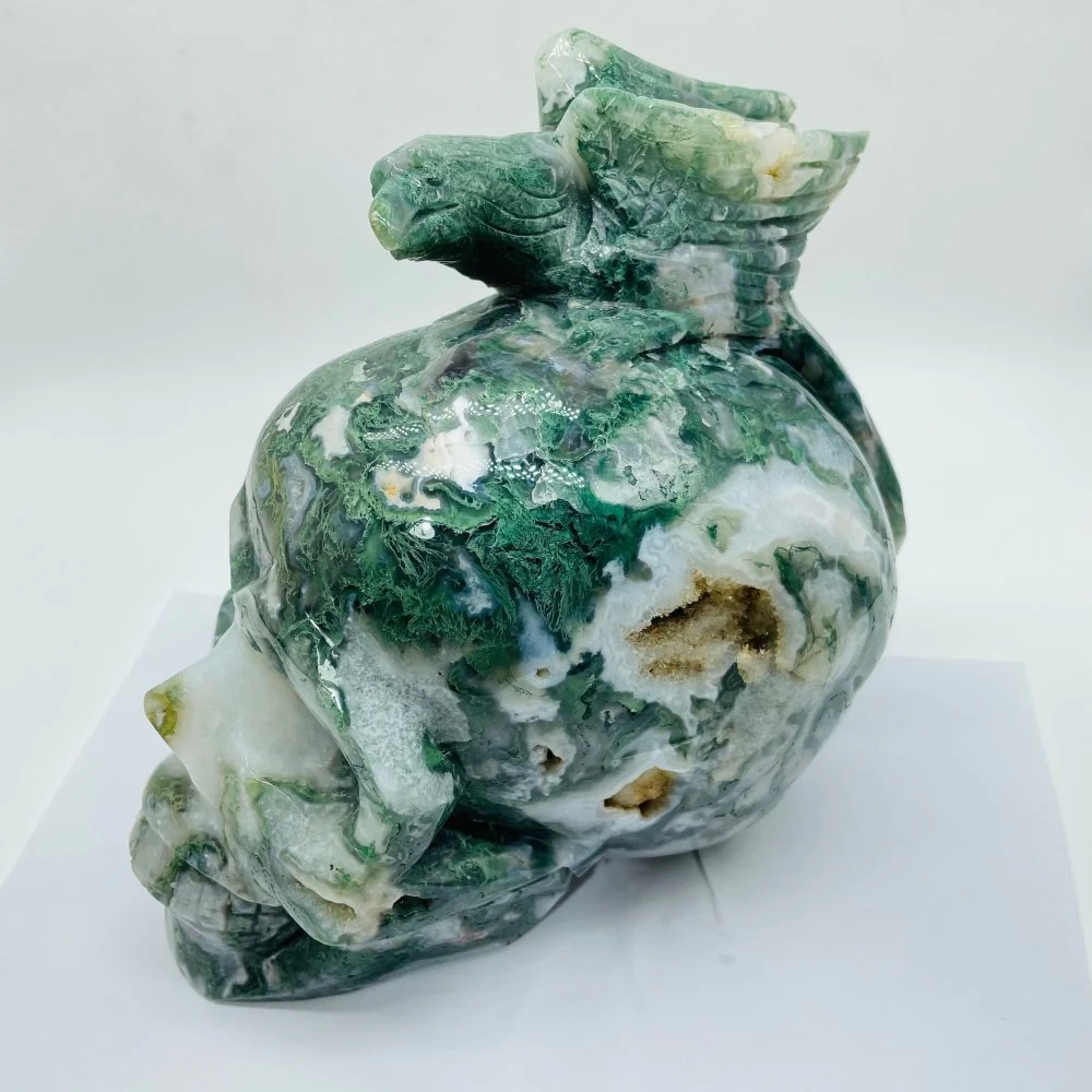 Beautiful Large Moss Agate Bird Skull Carving - Image 7