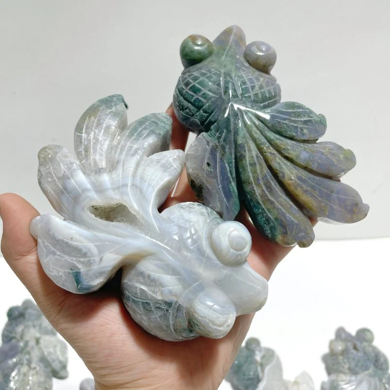 11 Pieces Moss Agate Goldfish Carving - Image 7