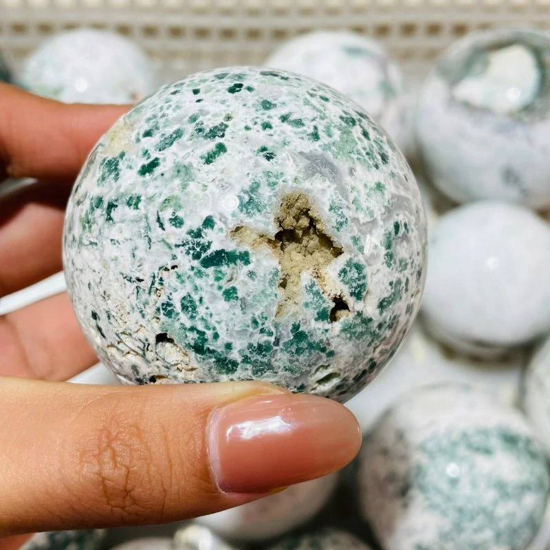 21 Pieces White Moss Agate Spheres Clearance - Image 8