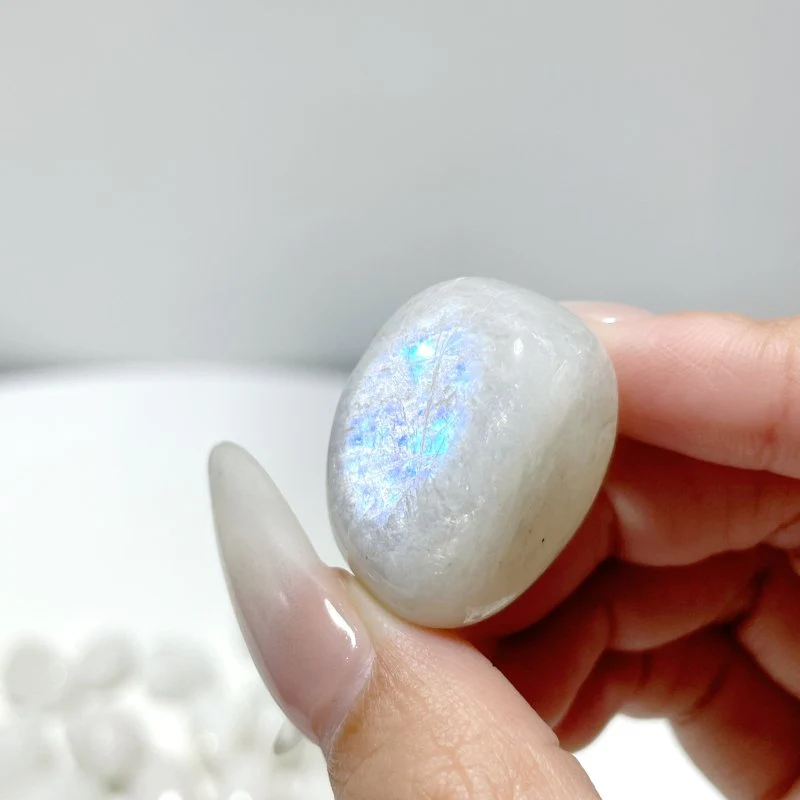 Natural Sri Lanka White Moonstone Tumbled Wholesale - Image 4