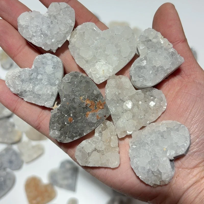 85 Pieces One-sided Quartz Crystal Cluster Heart - Image 2