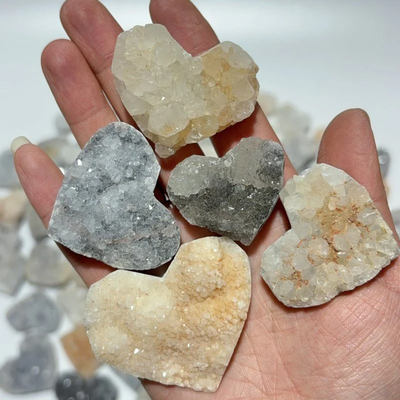 85 Pieces One-sided Quartz Crystal Cluster Heart - Image 4