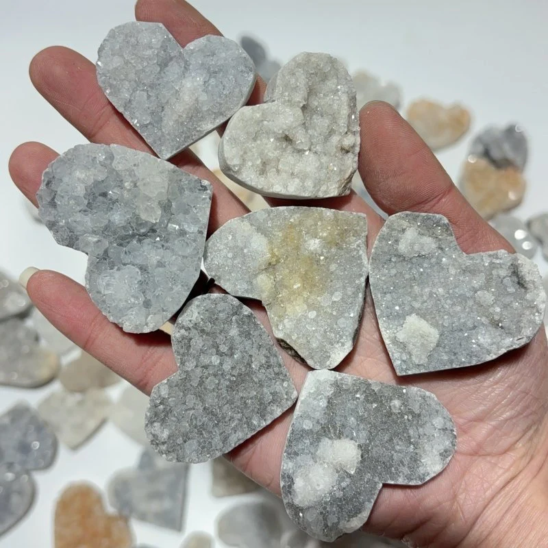 85 Pieces One-sided Quartz Crystal Cluster Heart - Image 5