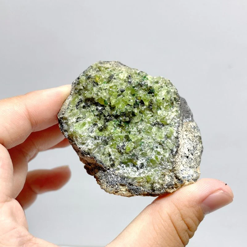 70 Pieces Peridot Raw Stone Specimen
