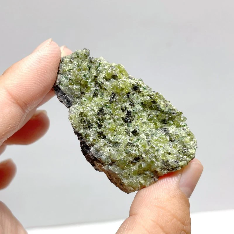 70 Pieces Peridot Raw Stone Specimen - Image 3