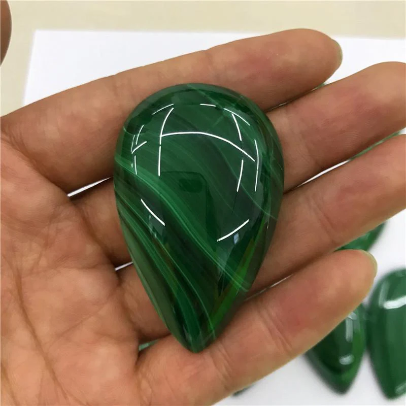 Polished Malachite Teardrop For Jewelry - Image 4