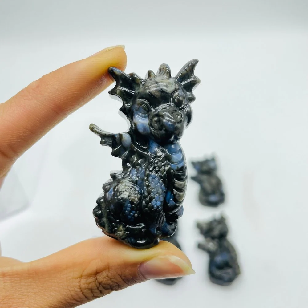 Que Sera Garden Baby Dragon Carving Wholesale