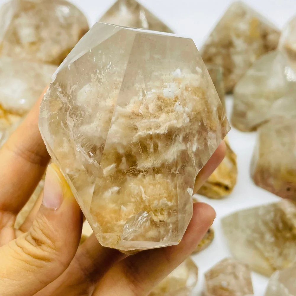 33 Pieces High Quality Rabbit Hair Rutilated Quartz Points - Image 2