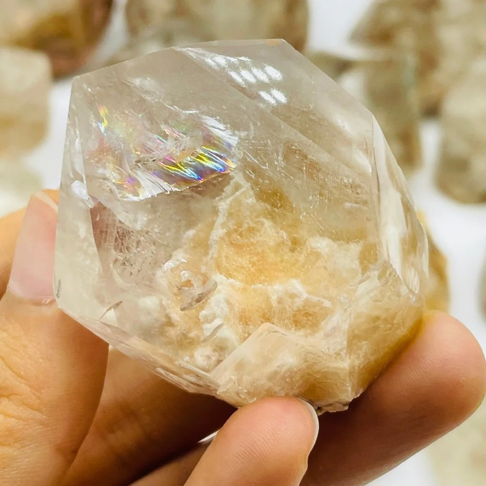 33 Pieces High Quality Rabbit Hair Rutilated Quartz Points - Image 3