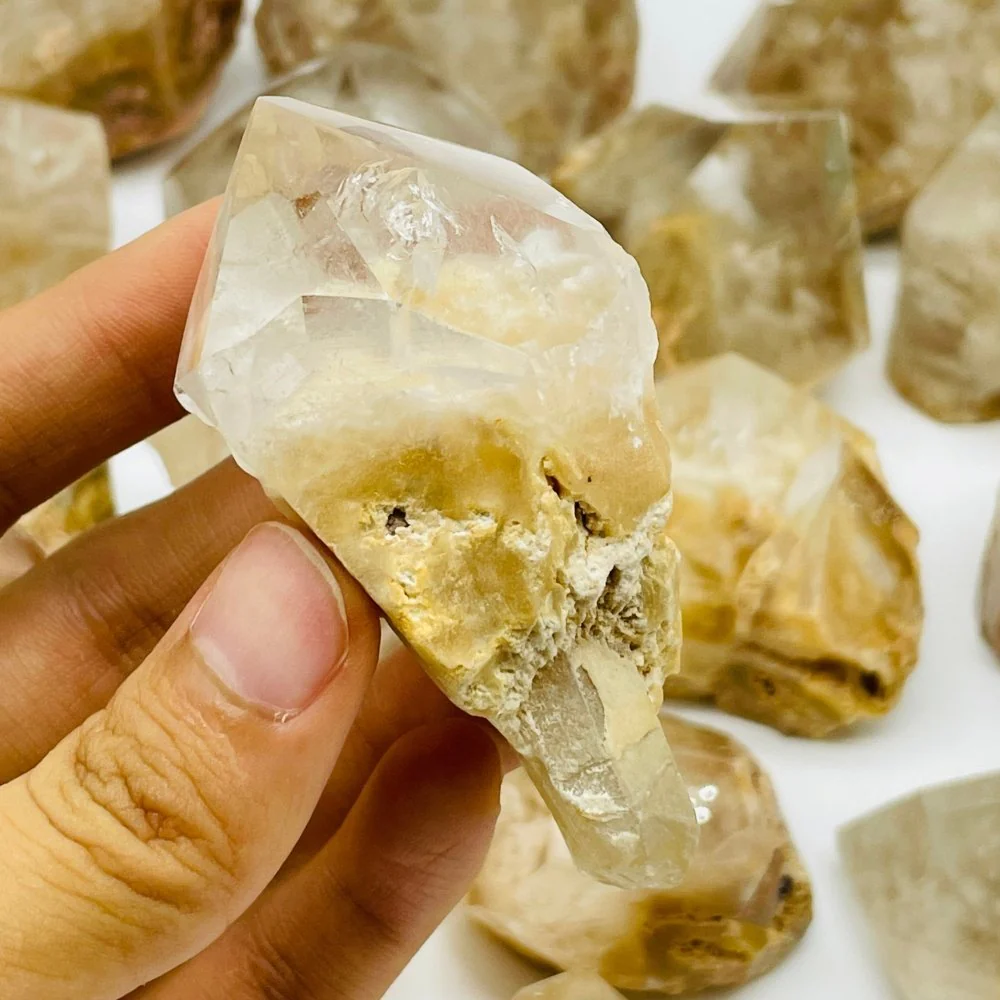 33 Pieces High Quality Rabbit Hair Rutilated Quartz Points - Image 4