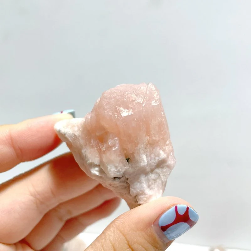 45 Pieces Raw Pink Quartz Specimen - Image 4