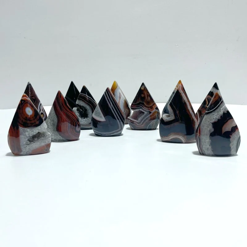 Red&Black Stripe Agate Mixed Quartz Arrow Head Shape Wholesale