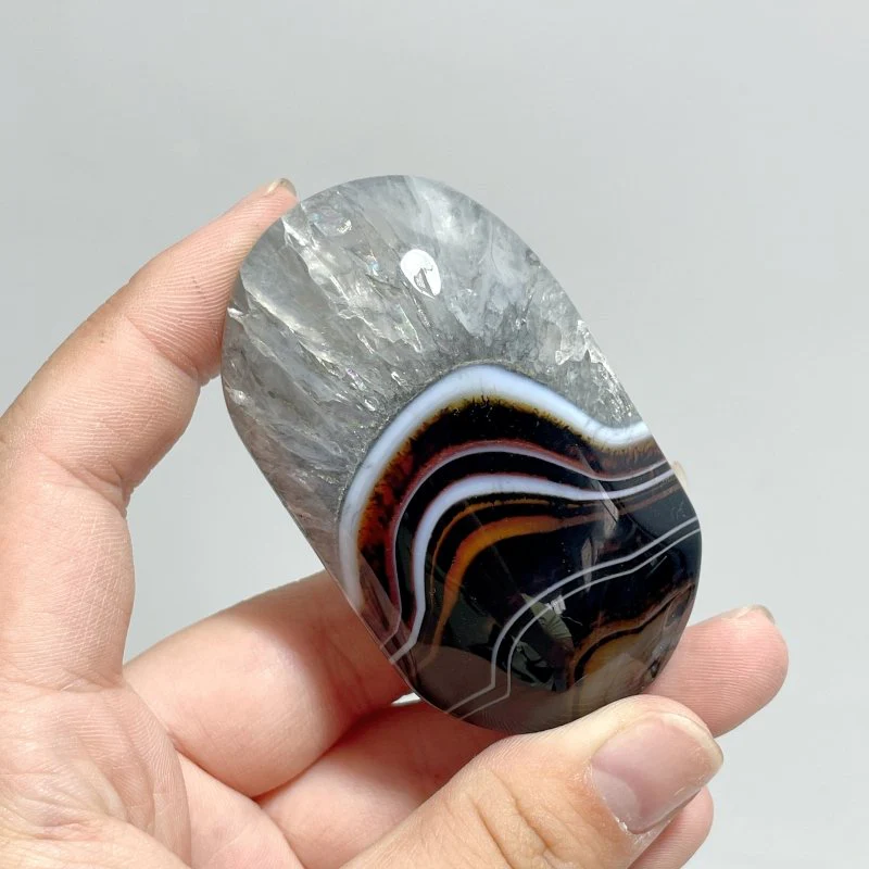 Red&Black Stripe Agate Mixed Quartz Palm Wholesale - Image 5