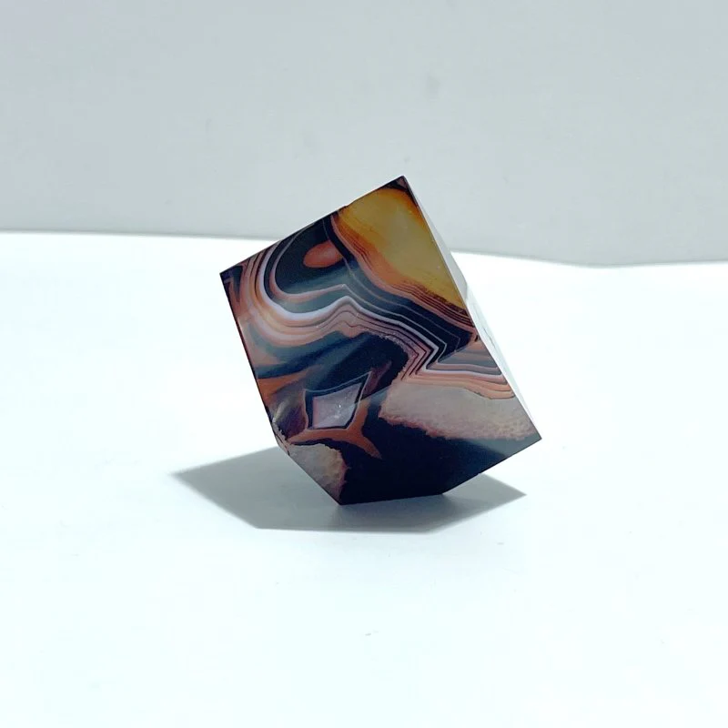 Red&Black Stripe Agate Mixed Quartz Standable Cube Wholesale - Image 4