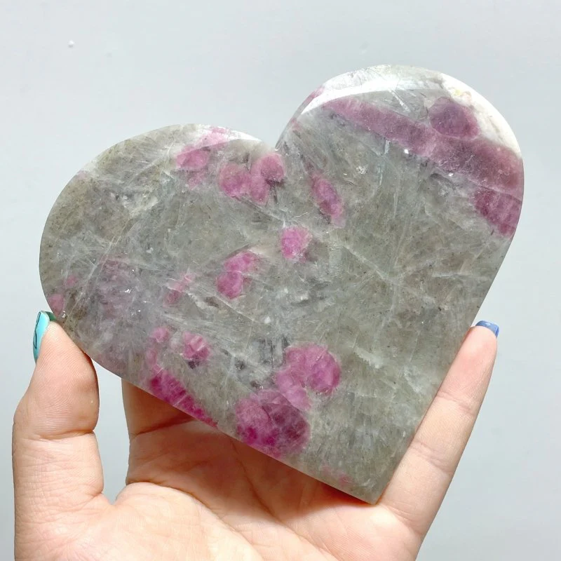 11 Pieces Large Red Tourmaline Heart - Image 3
