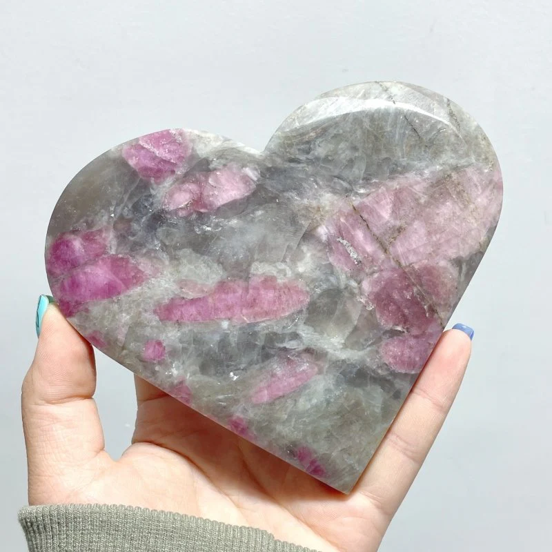 11 Pieces Large Red Tourmaline Heart - Image 4