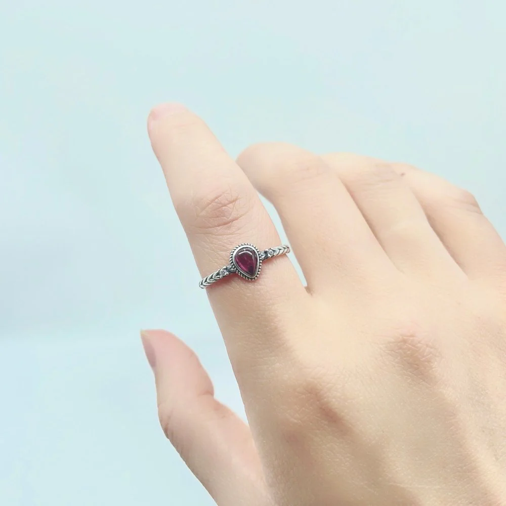 S925 Sterling Silver High Quality Purple Garnet Ring Wholesale - Image 2