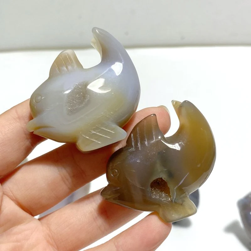 15 pieces Small Geode Agate Druzy Dolphin Carving - Image 7