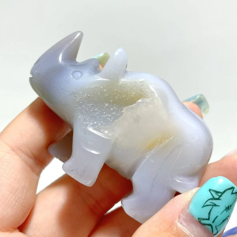 10 pieces Small Geode Agate Druzy Rhino Carving - Image 5