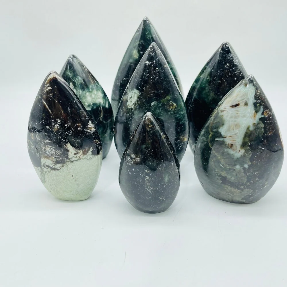 Spark Gold Mica Arrow Head Shape Wholesale - Image 3