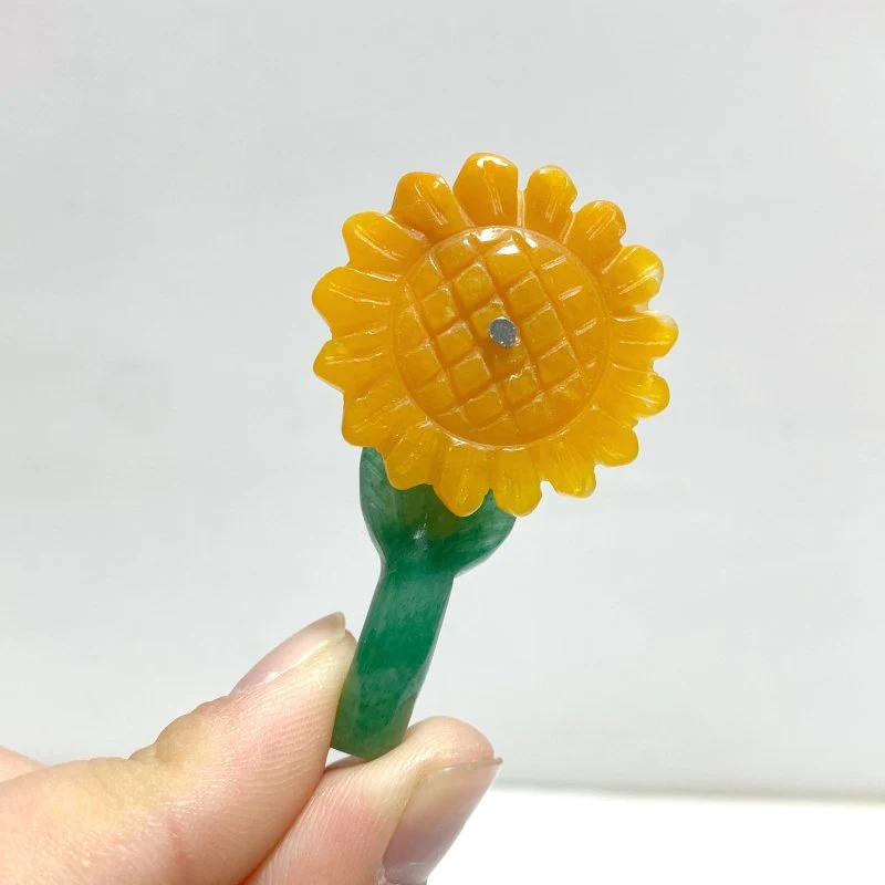 Sunflower-shaped Yellow Jade And Green Aventurine Leaf Carving Wholesale - Image 3