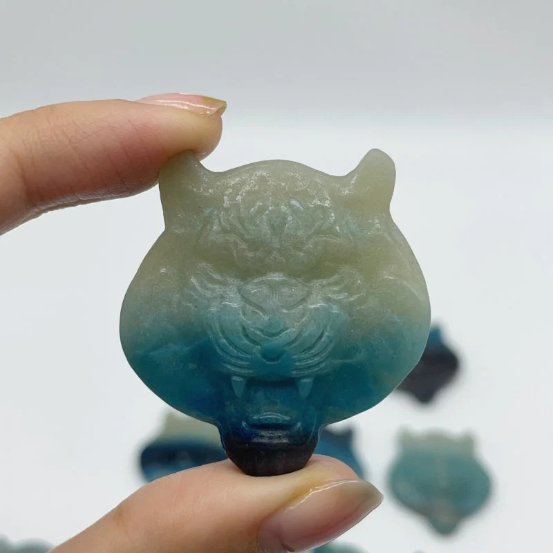 12 Pieces Trolleite Stone Lion Head Crystal Carving - Image 5