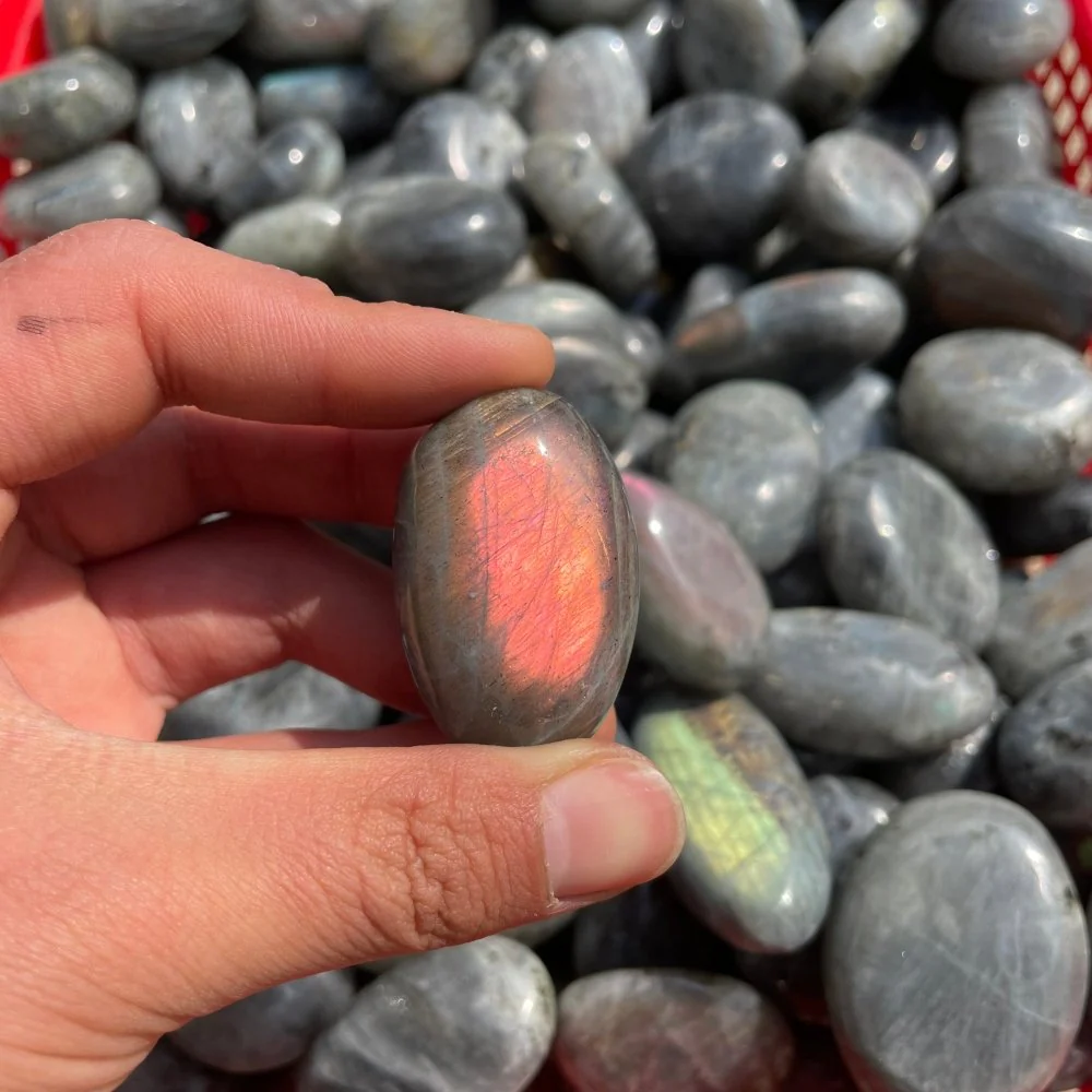 Purple Yellow Labradorite Palm Stone 1kg(2.2lbs) Wholesale - Image 4