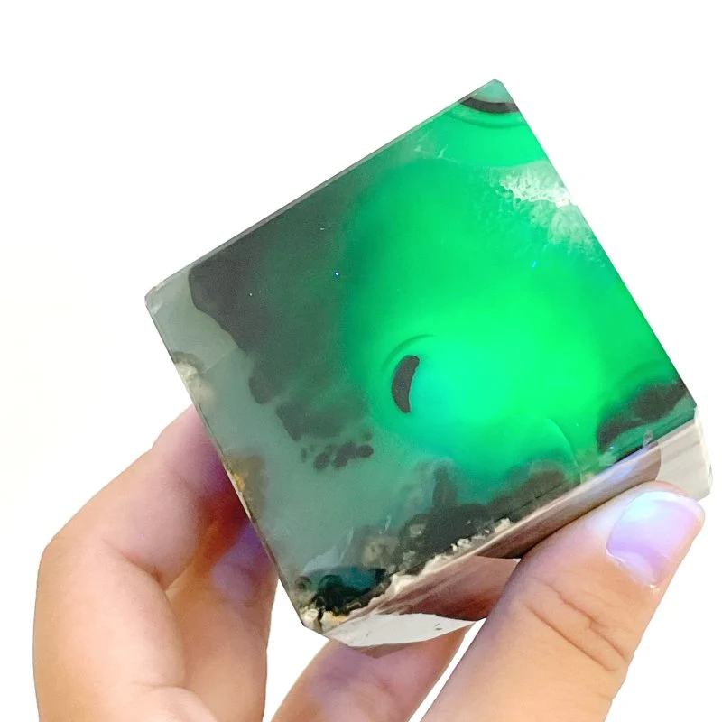 8 Pieces Volcanic Agate Standable Cube (UV-Reactive) - Image 4