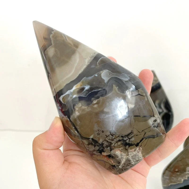 7 Pieces Large Volcano Agate Arrow Head Shape (UV-Reactive) - Image 5