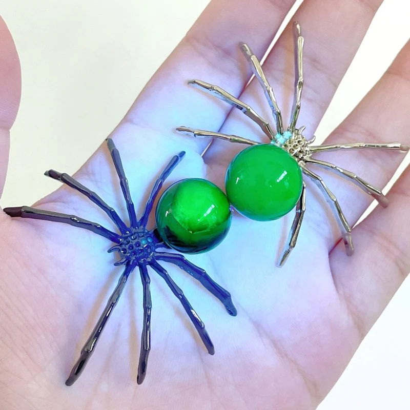 Volcano Agate Sphere Spider Ornament Handmade Alloy Spider Wholesale (UV-Reactive) - Image 8
