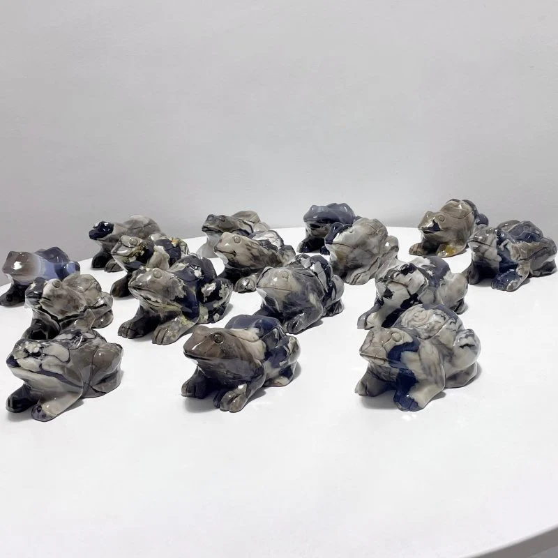 16 Pieces Volcano Agate Frog Carving(UV-Reactive) Closeout (Defective)