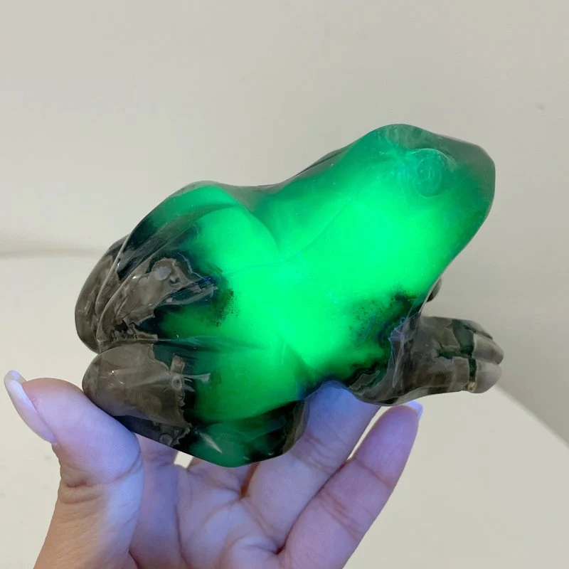 16 Pieces Volcano Agate Frog Carving(UV-Reactive) Closeout (Defective) - Image 3